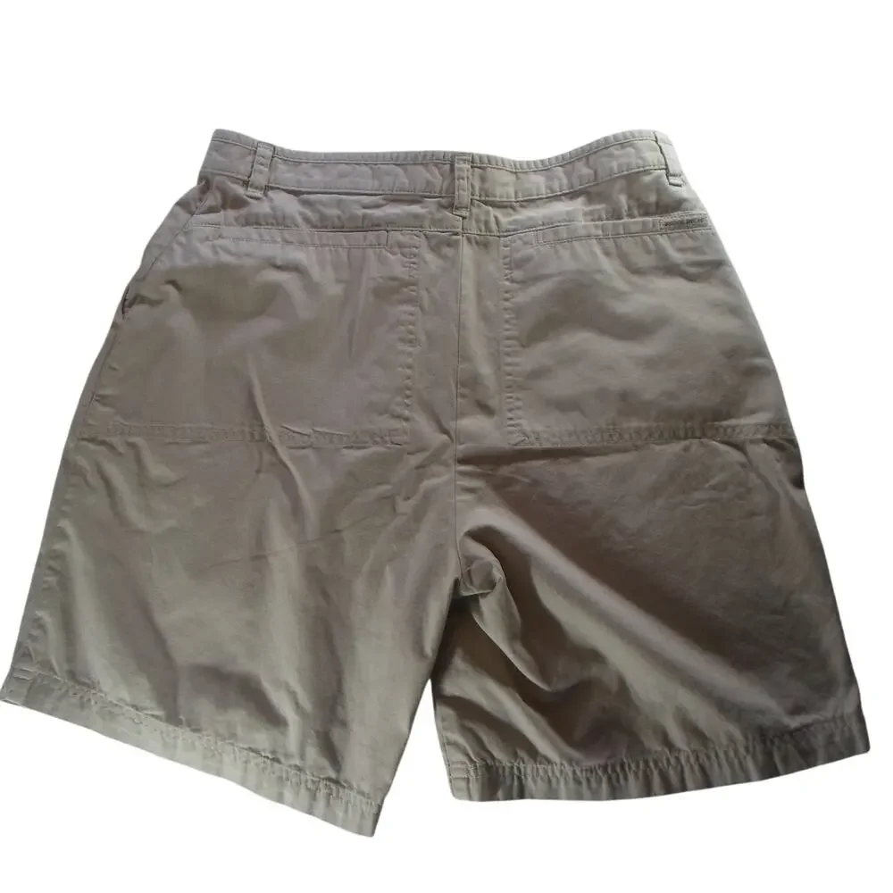 Woolrich Womens Shorts. Sz. 12 Beige Cotton Soft Girl Coastal Granny Fisherman